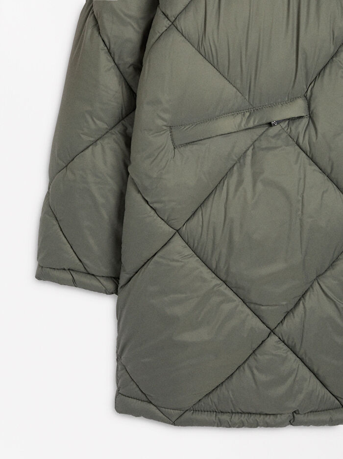 Kapüşonlu Kapitone Kaban