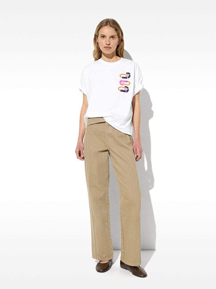 Boncuk Detaylı T-Shirt