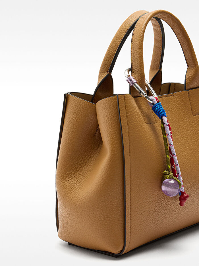 Charm'lı Orta Boy Tote Çanta