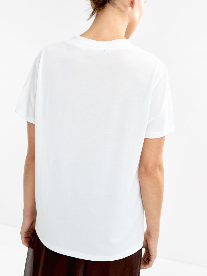V-Yaka Basic T-shirt