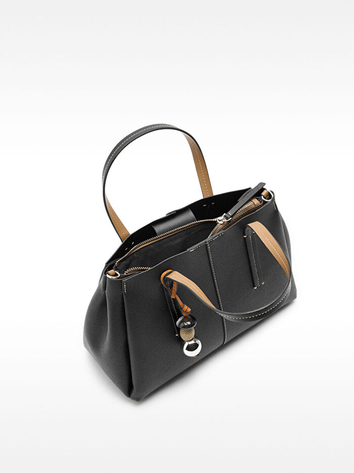 Dokulu ve Charm'lı Tote Çanta