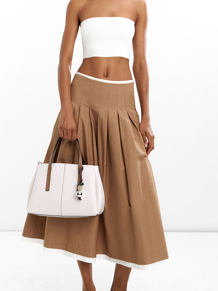Dokulu ve Charm'lı Tote Çanta