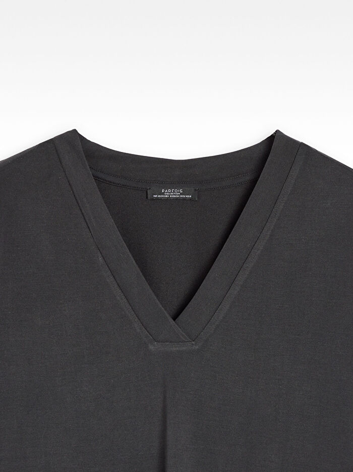 V-Yaka Basic T-shirt