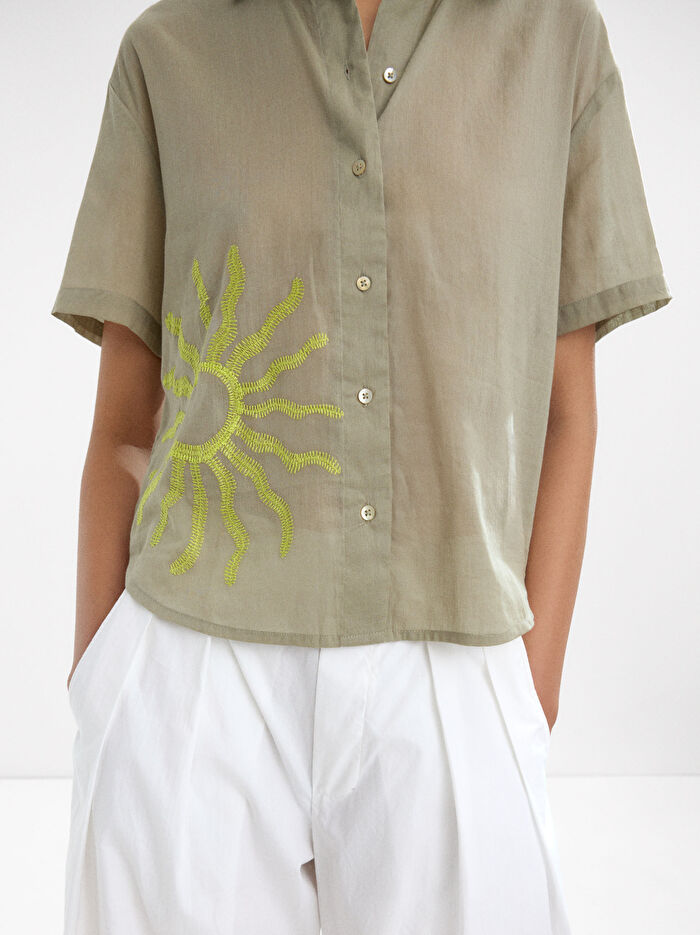 %100 Pamuk Nakışlı Gömlek