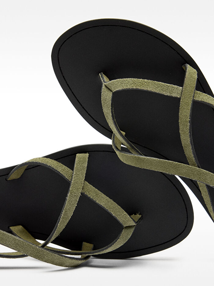 Çapraz Bantlı Deri Sandalet