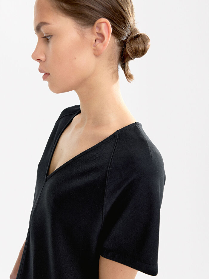 V-Yaka Basic T-shirt