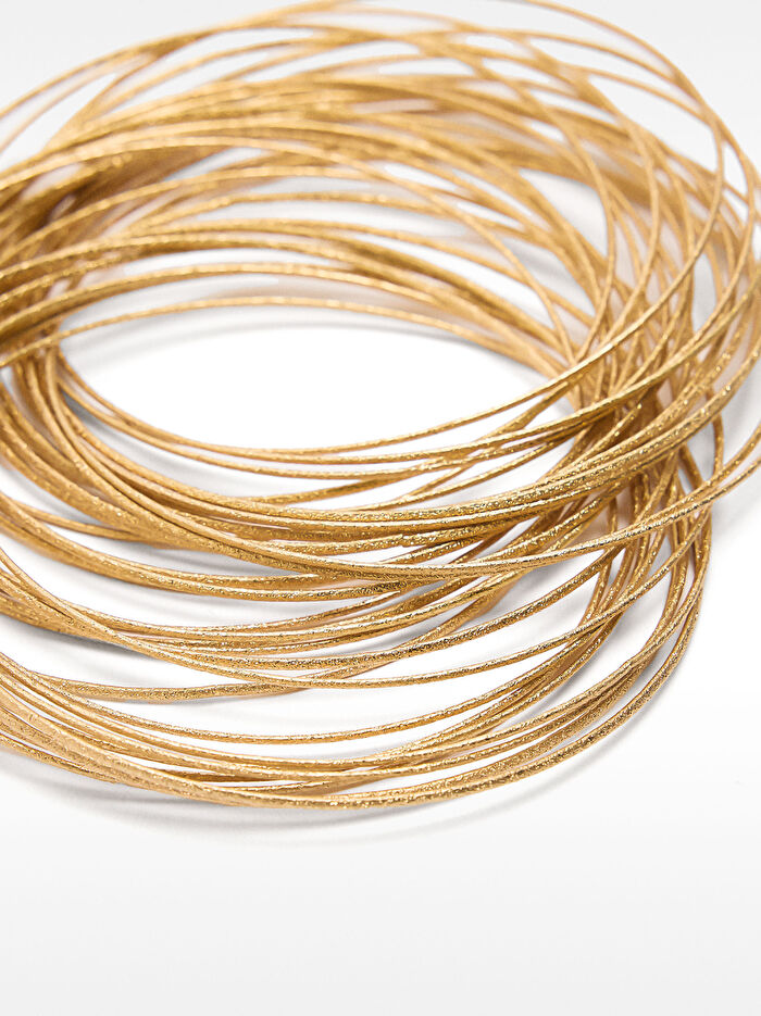 İç İçe Geçmiş Sert Bileklik