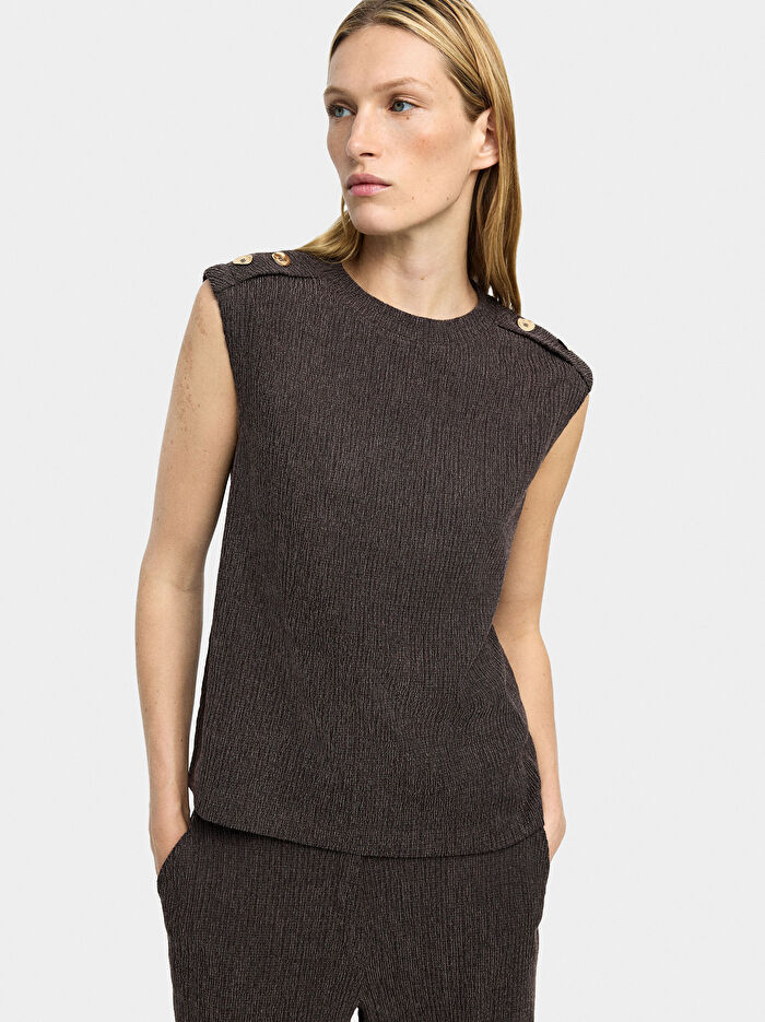 Düğmeli ve Dokulu Üst