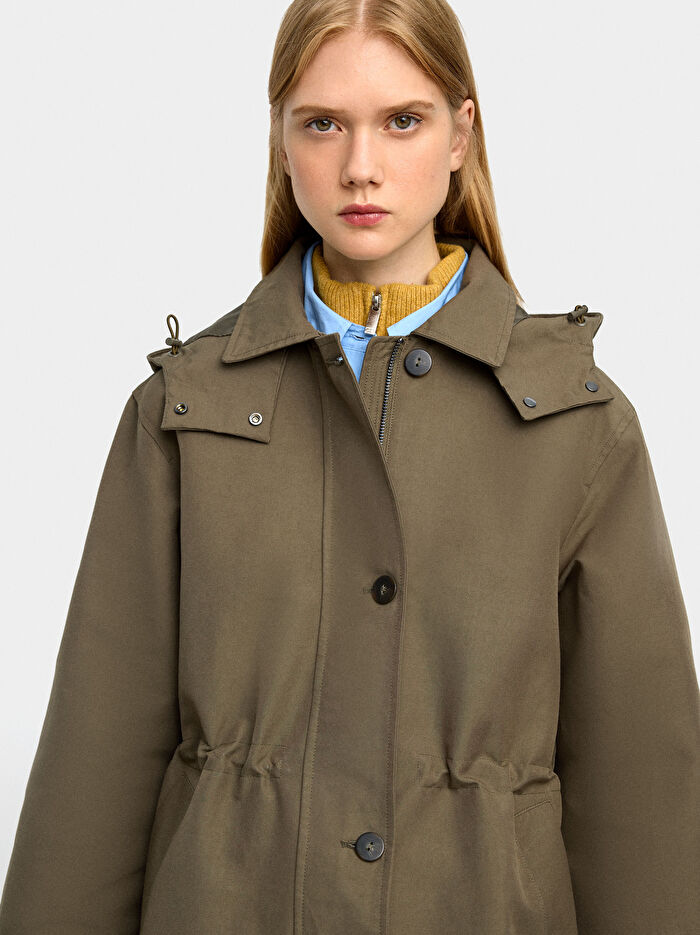 Cepli ve Kapüşonlu Trençkot