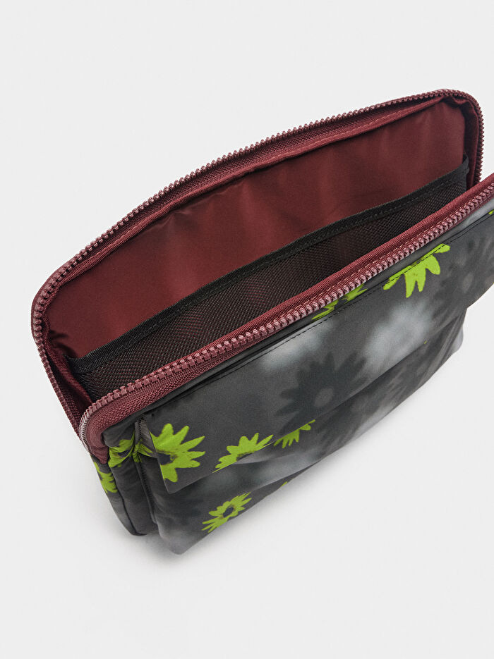 Desenli Teknik Kumaş Laptop Kılıfı