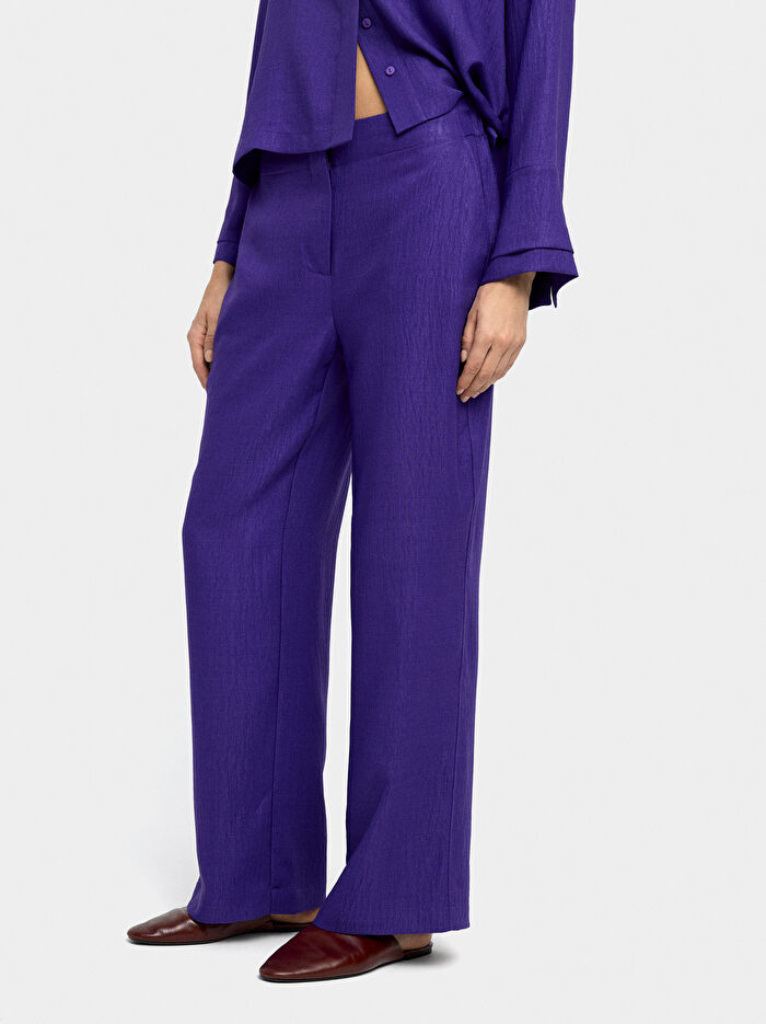 Buruşuk Görünümlü Dökümlü Pantolon