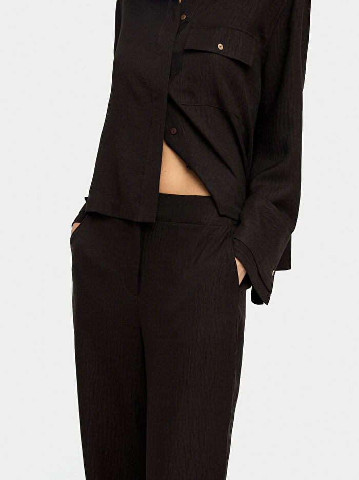 Buruşuk Görünümlü Dökümlü Pantolon