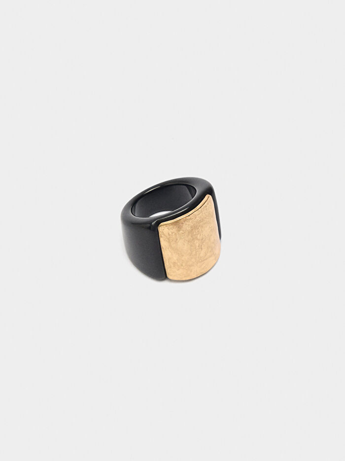 Metal Detaylı Resin Yüzük