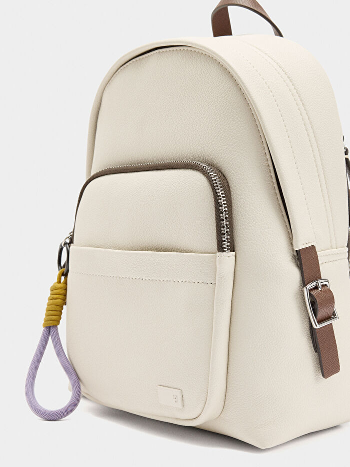 Charm'lı Basic Sırt Çantası