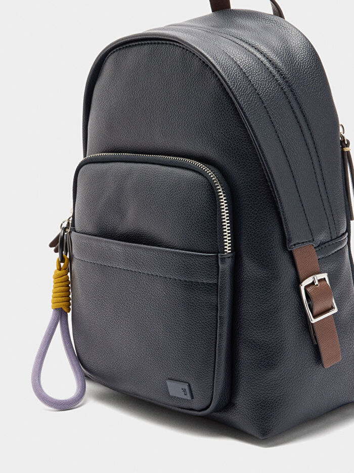 Charm'lı Basic Sırt Çantası