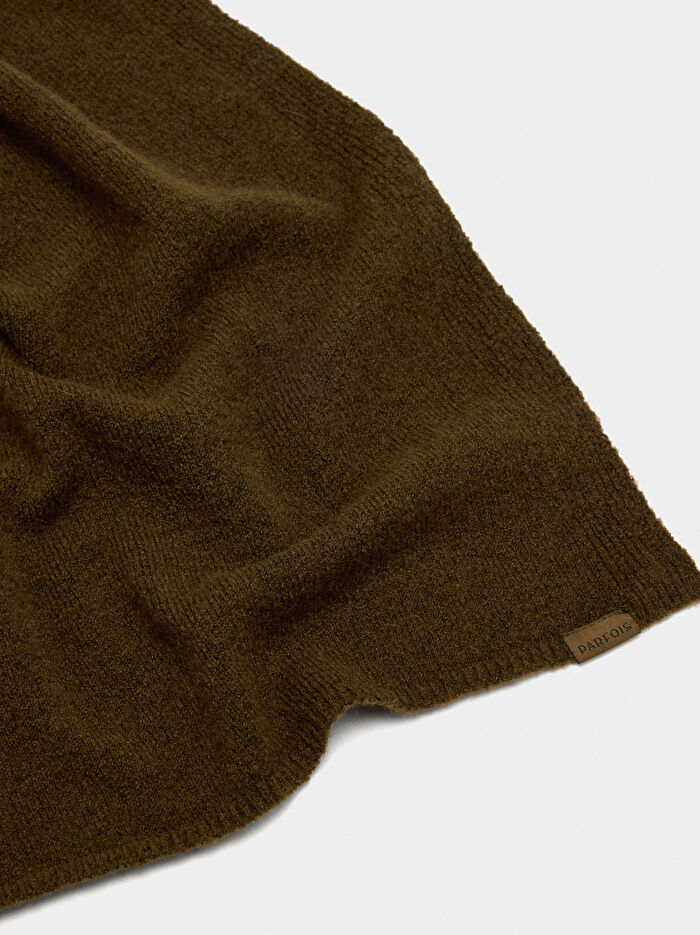 Kenarları Nervürlü Düz Atkı