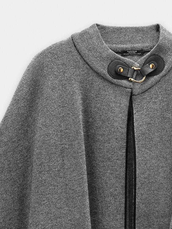 Dikiş Detaylı Örme Panço