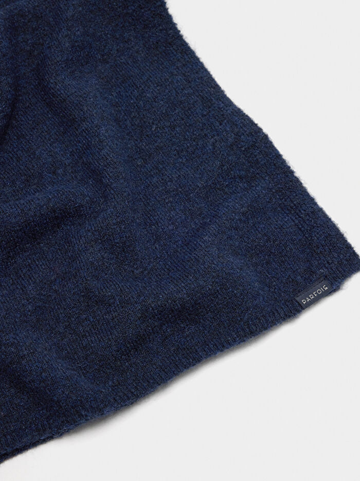 Kenarları Nervürlü Düz Eşarp