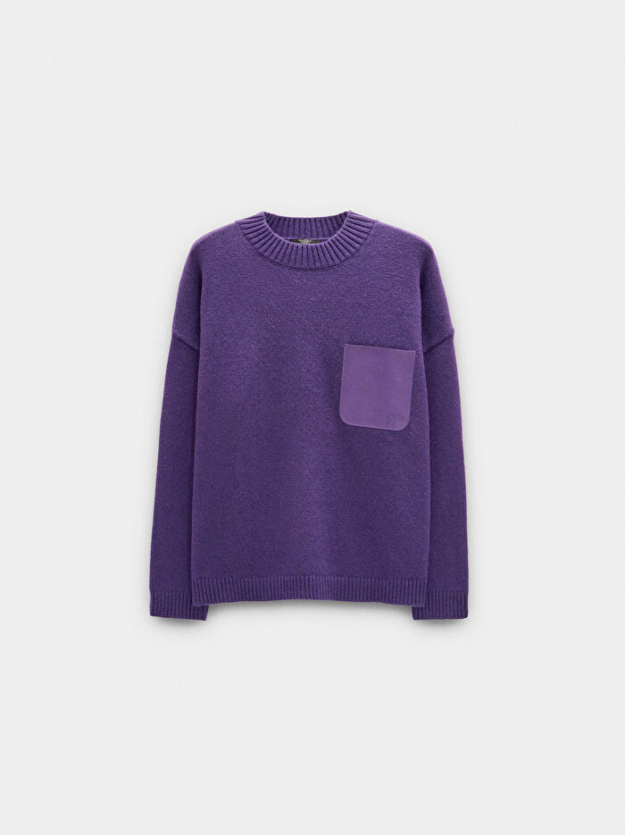 Deri Efektli Cepli Örme Kazak