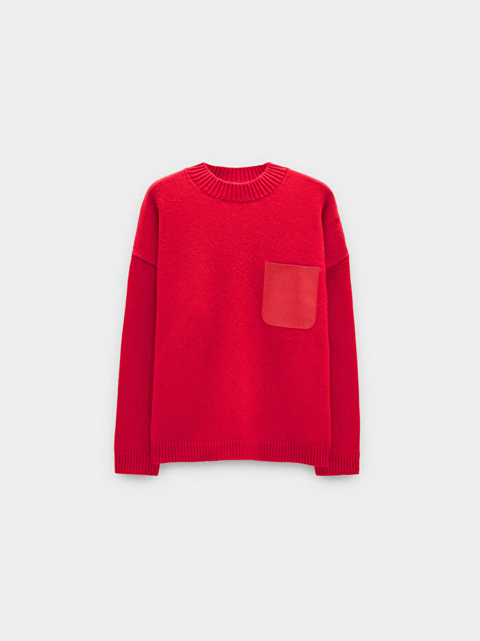 Deri Efektli Cepli Örme Kazak