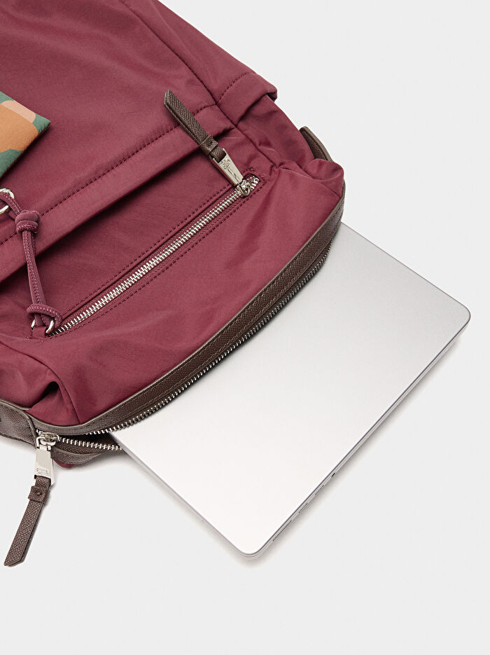 13 İnç Teknik Kumaş Laptop Sırt Çantası