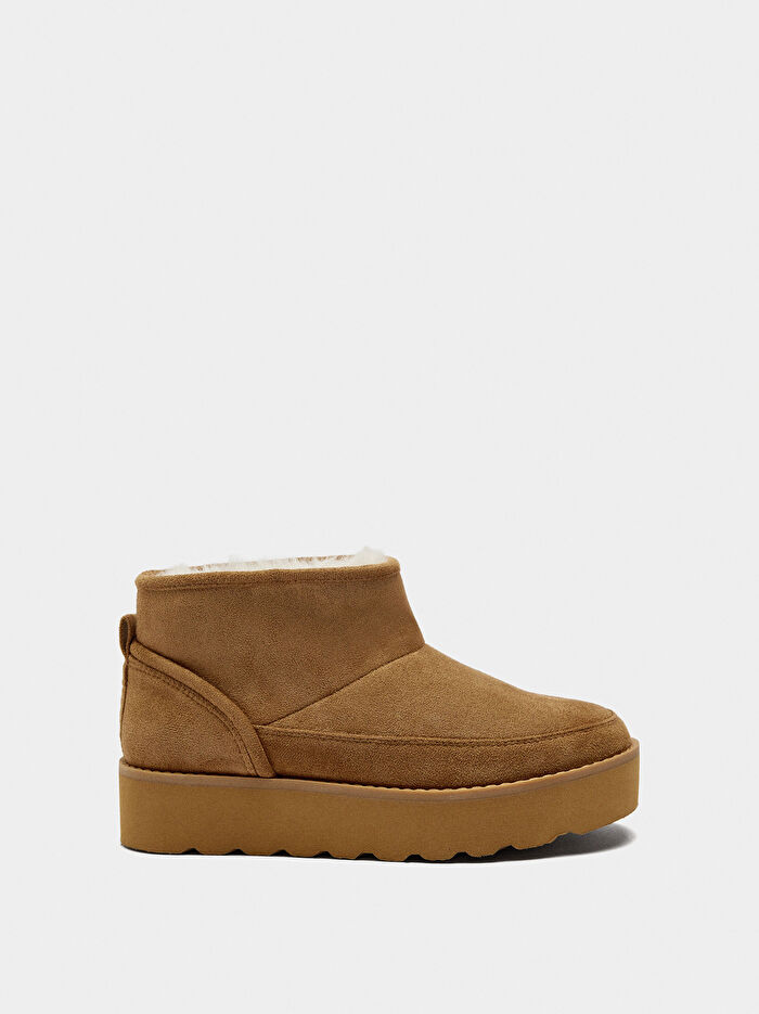 Astarlı Deri Efektli Bilekte Bot