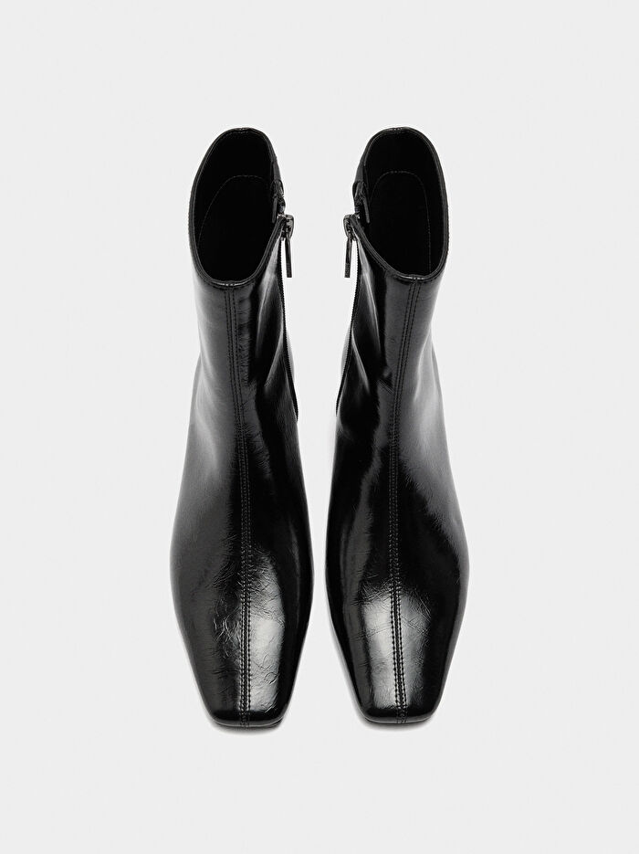 Üst Dikişli Kısa Topuklu Bilekte Bot