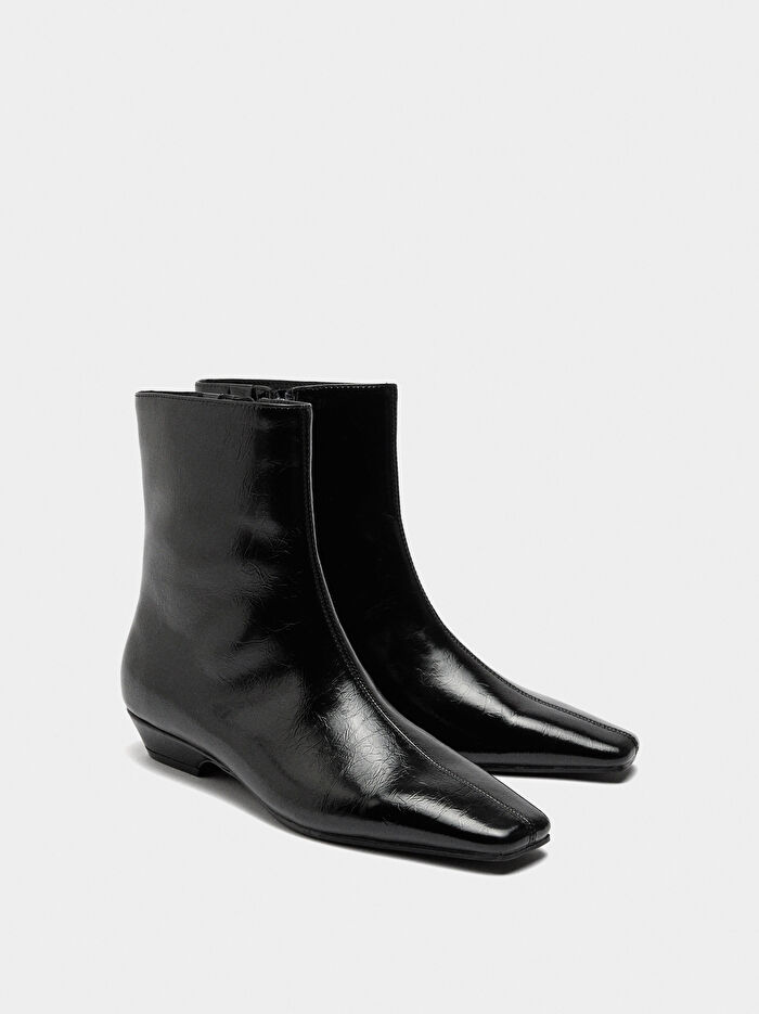 Üst Dikişli Kısa Topuklu Bilekte Bot