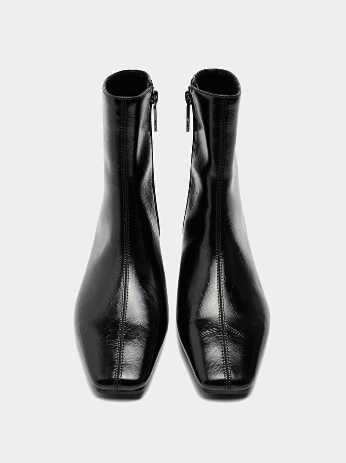 Üst Dikişli Kısa Topuklu Bilekte Bot