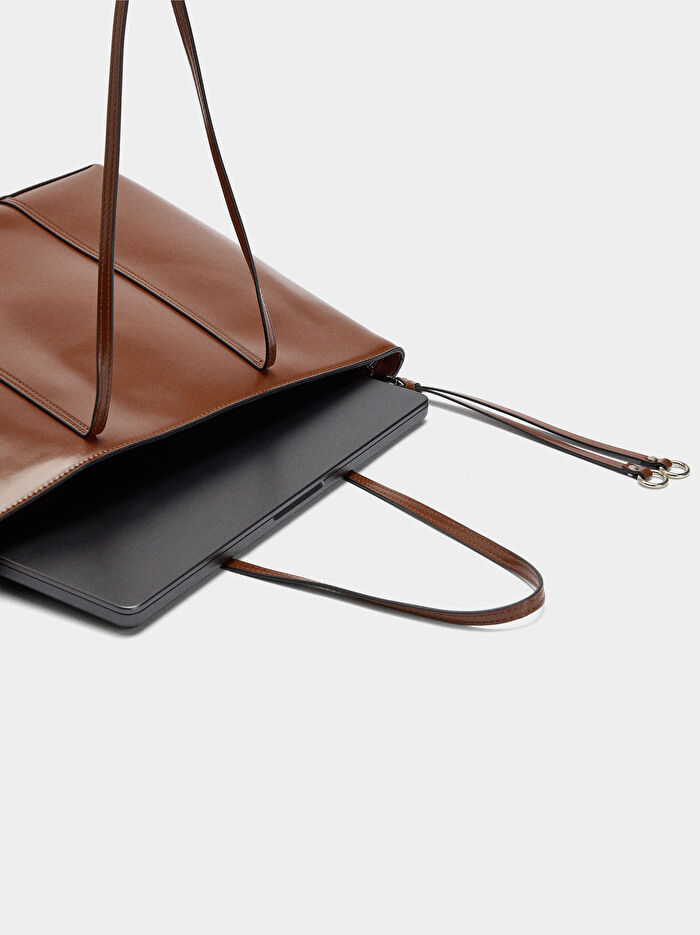 13 İnç Laptop Sade Tasarımlı Çanta