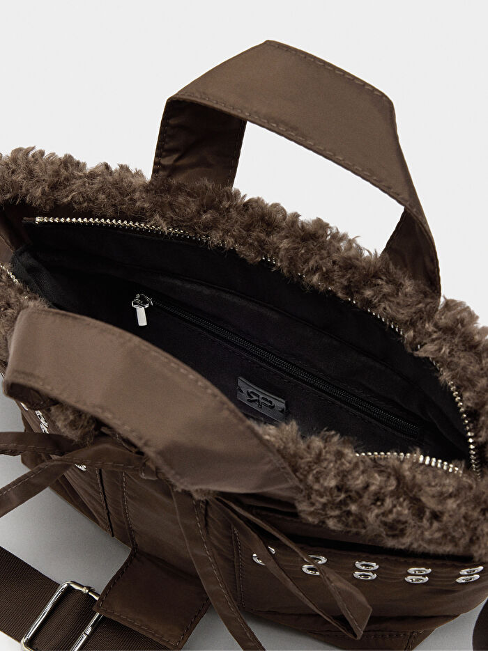 Kürk Efektli Teknik Kumaş Tote Çanta