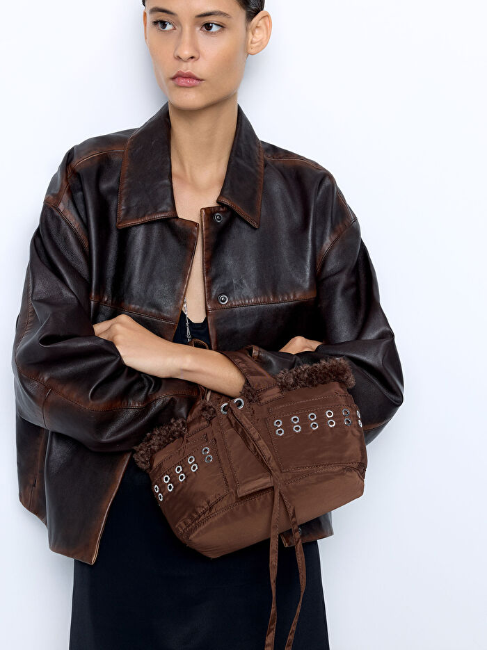 Kürk Efektli Teknik Kumaş Tote Çanta