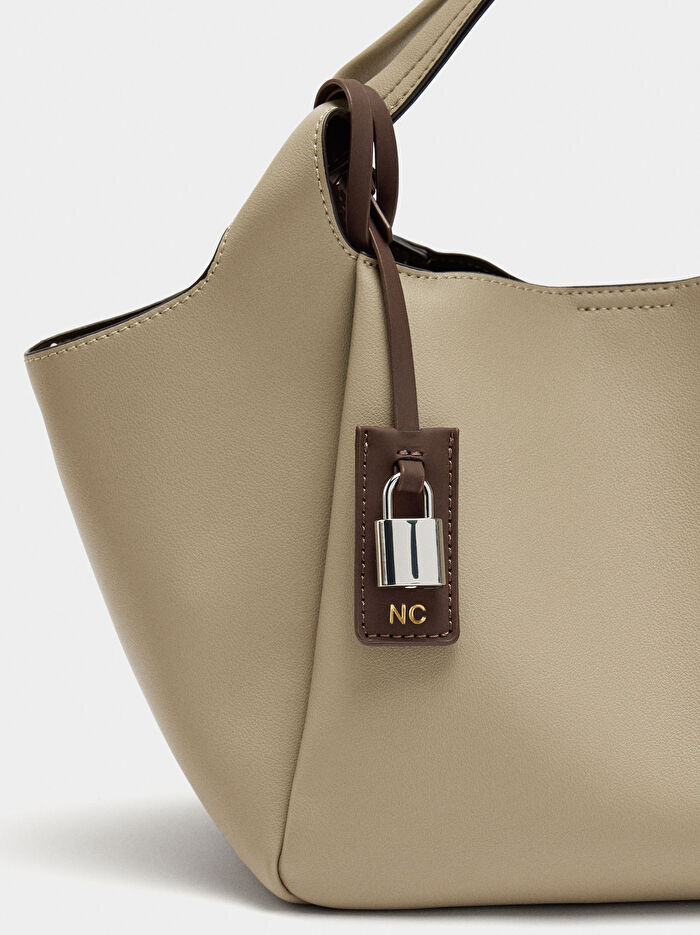 Çıkarılabilir Charm'lı Tote Çanta