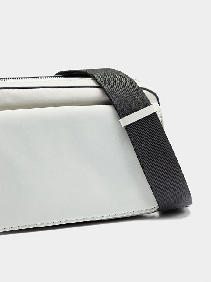 Kapaklı Teknik Kumaş Çapraz Askılı Çanta