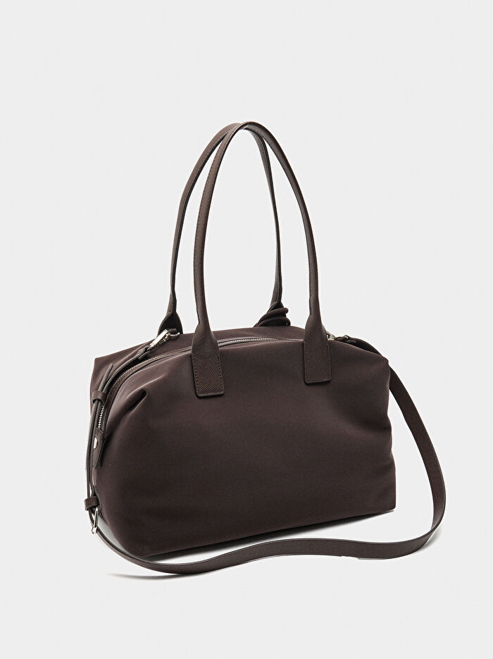 Yumuşak Dokulu ve Charm'lı Shopper Çanta