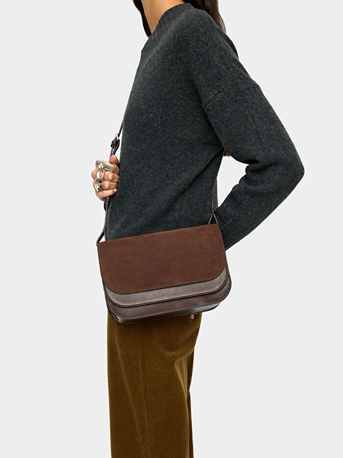 Çift Kapaklı Çapraz Askılı Çanta