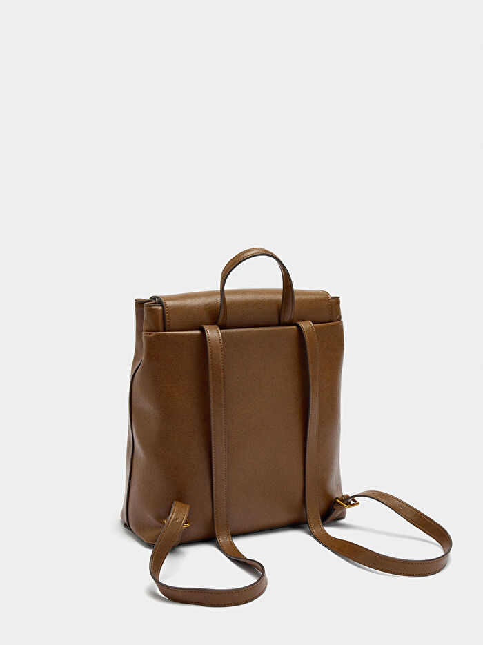 Kapaklı Sırt Çantası