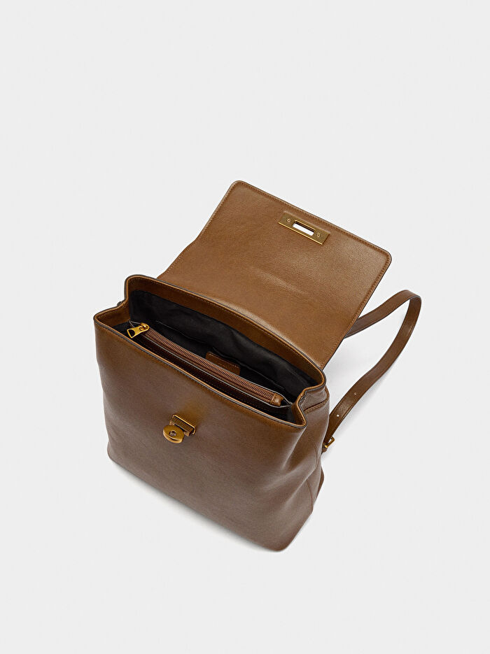 Kapaklı Sırt Çantası