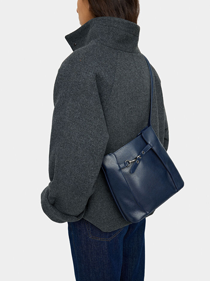 Yan Katlamalı Bucket Çanta