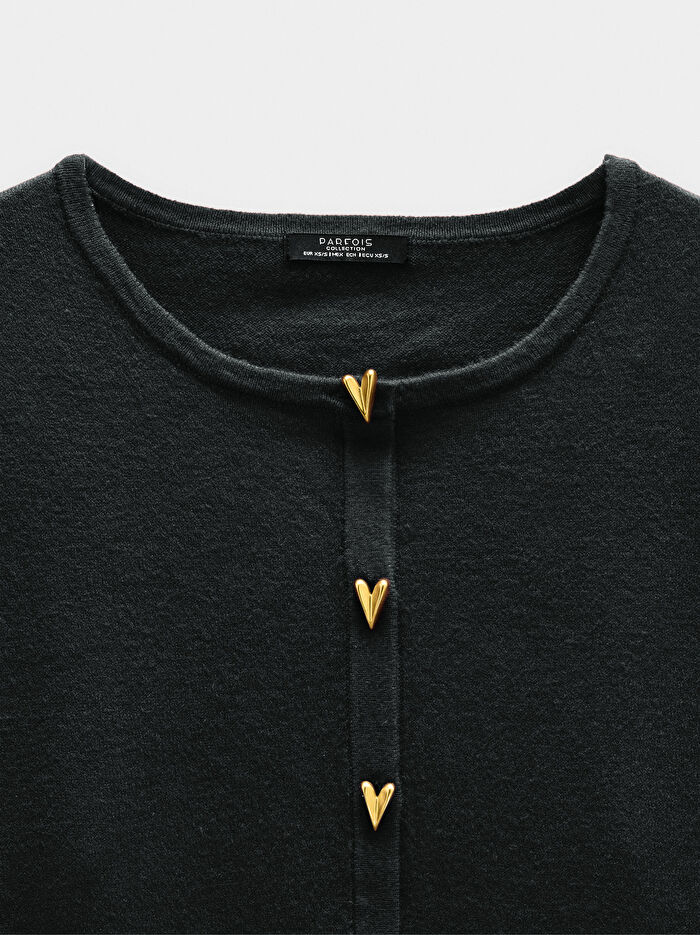 Kalp Düğmeli Örme Hırka