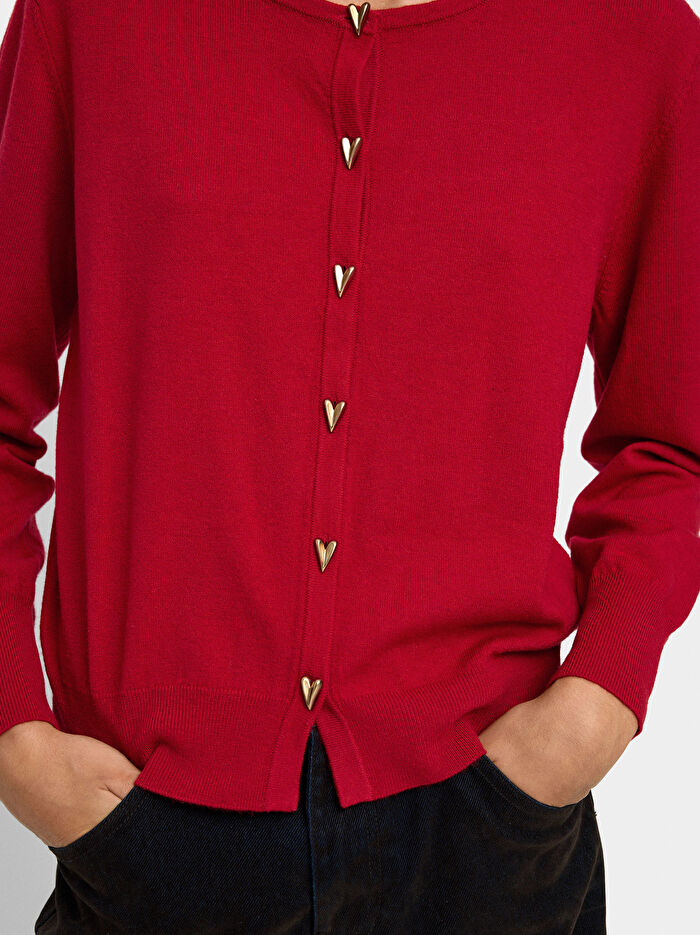 Kalp Düğmeli Örme Hırka