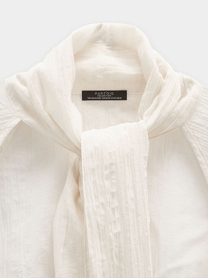 Büzgülü Kısa Bluz