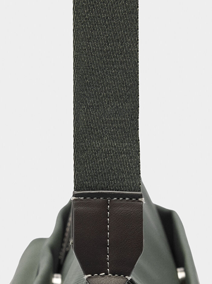 Teknik Kumaş Çapraz Askılı Çanta