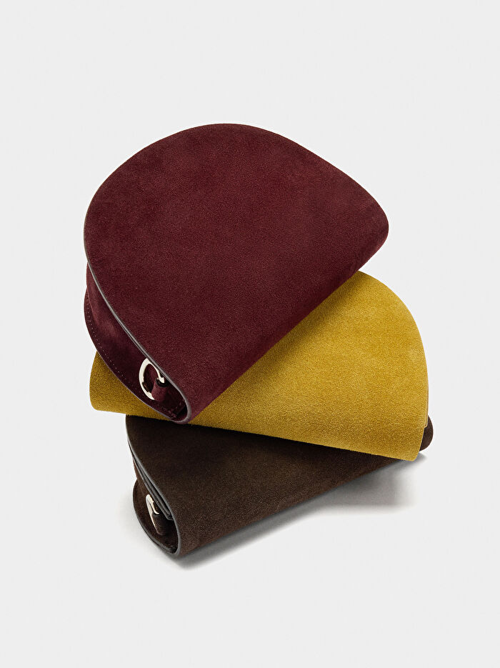 Kapaklı Süet Çapraz Askılı Çanta