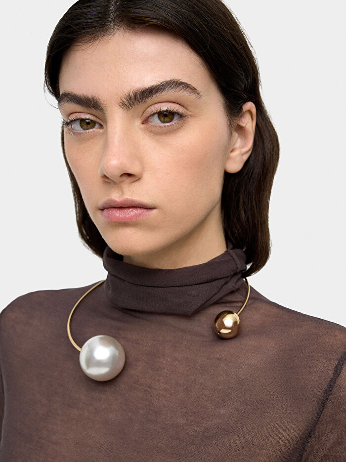 Küre ve İncili Kolye