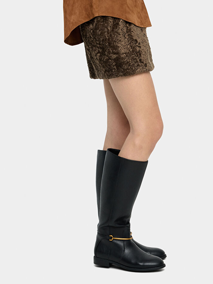 Metalik Detaylı Bot