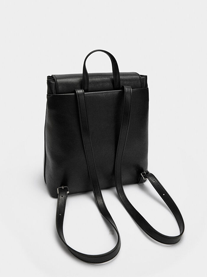 Kapaklı Sırt Çantası