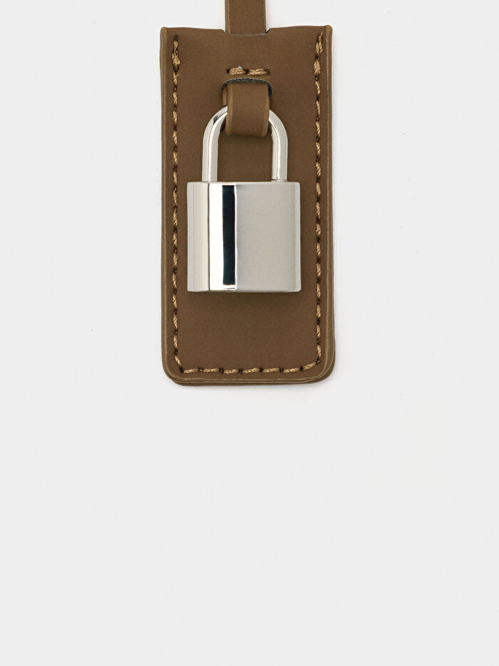 Kapaklı ve Çapraz Askılı Çanta