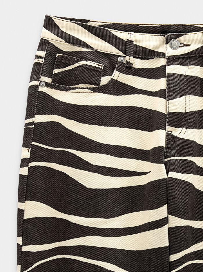 Hayvan Desenli Denim Baskılı Pantolon