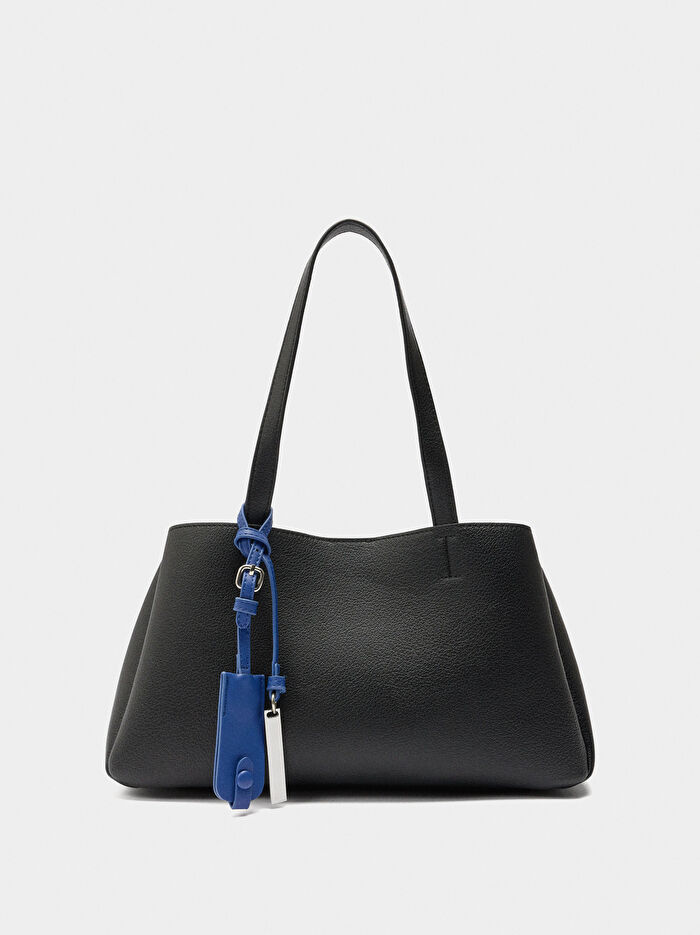 Charm'lı Düz Tote Çanta